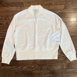 NWT Athleta Eastbound Sweatshirt - Size M